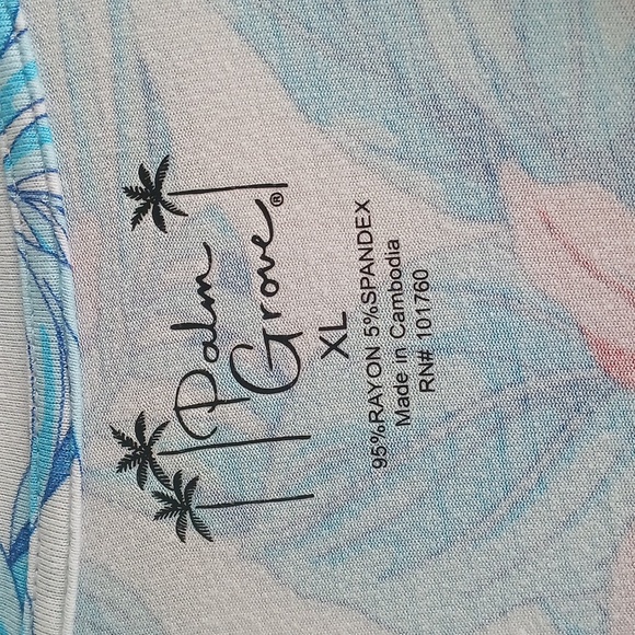 Women's blouse - Picture 2 of 3